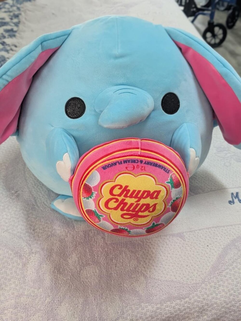 16" Zuru Snackles Baby Blue & Pink Lottie the Elephant with Chupa Chups Lollipop